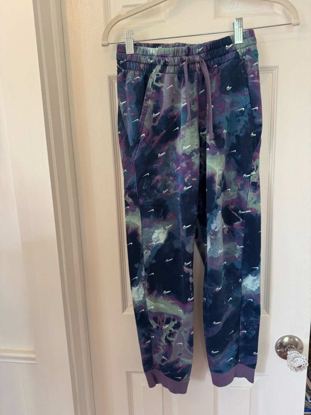 Boys EUC Nike Galaxy Print Jogger Pants - Purple/Teal/Black, Medium